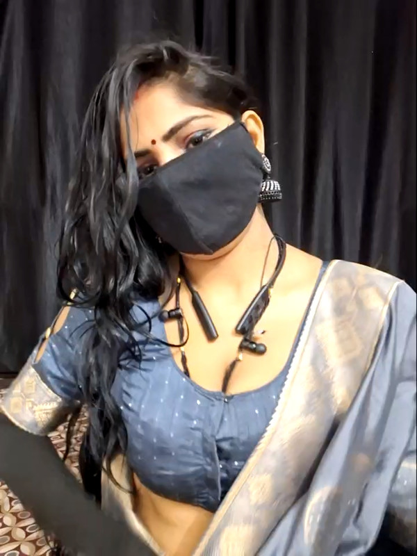 BEAUTY_QUEENN Webcam Show.mp4_snapshot_02.27.968