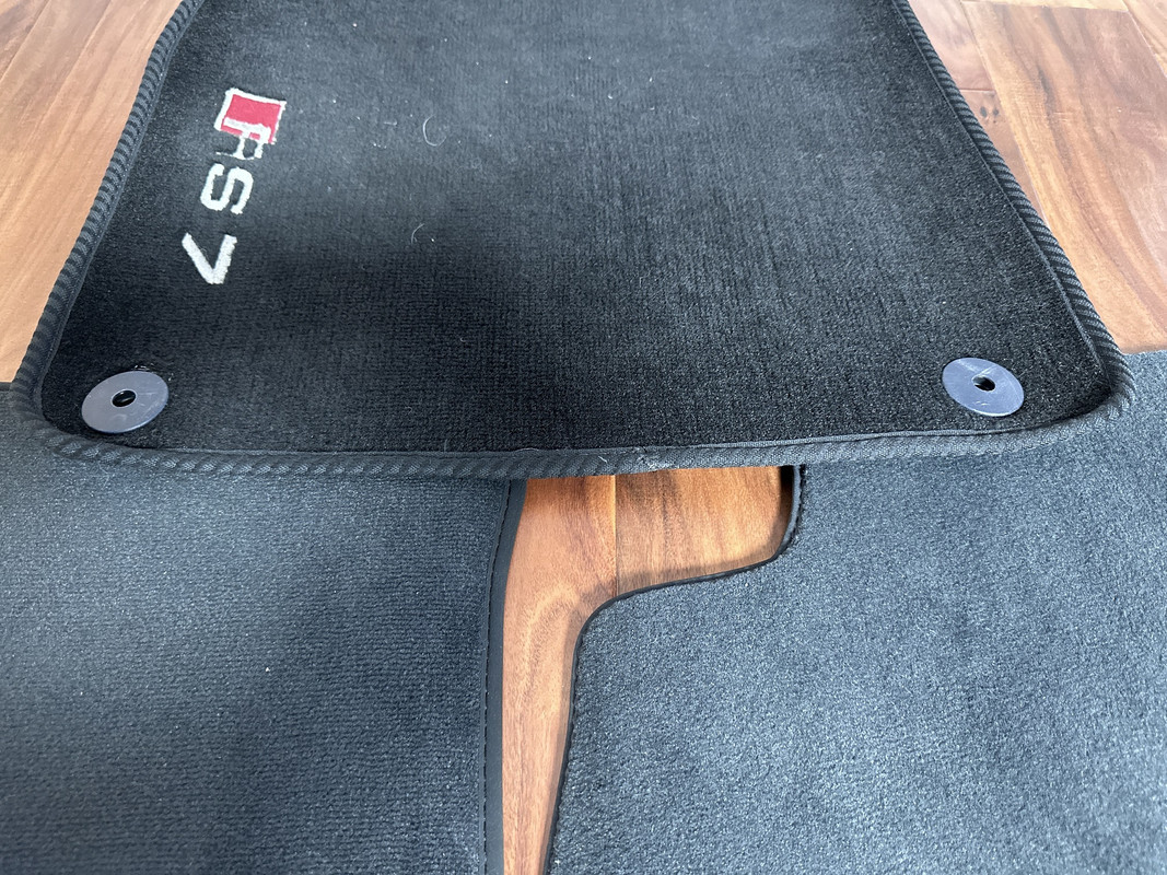 RS7_Mat_Comparison_04