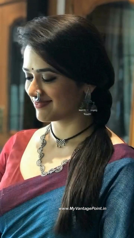 7-Actress-Girija-Oak-Godbole-Photos-Wallpapers-My-Vantage-Point