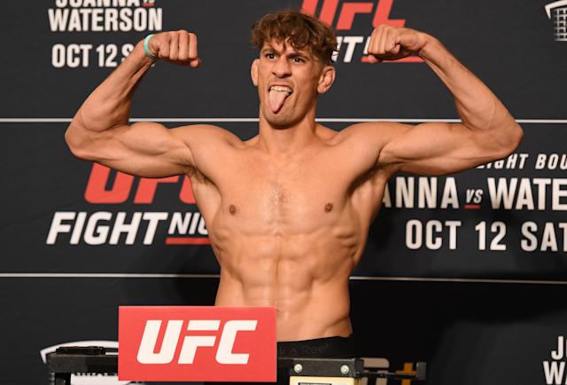 Нико Прайс срещу Филип Роу на UFC on ESPN 42