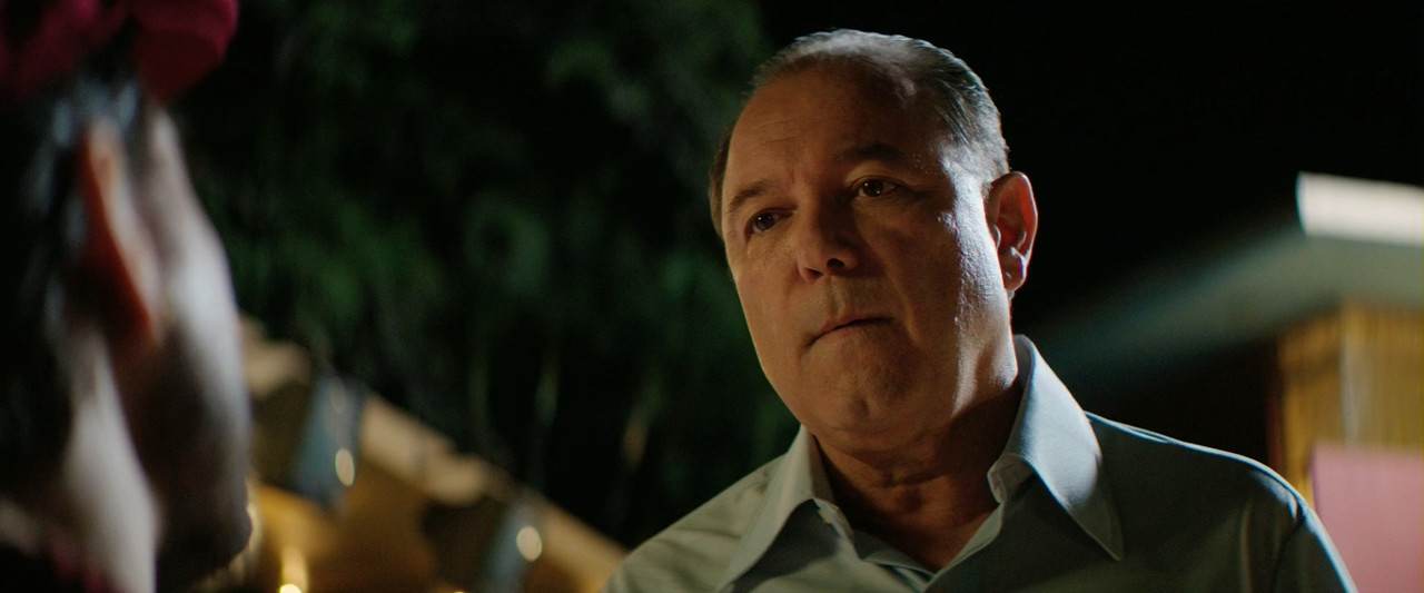 Hands of Stone (2016).mkv_005937.908