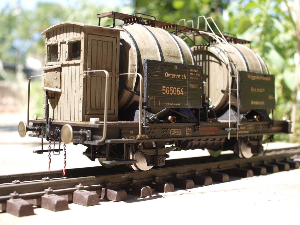 1/32 wagon de transport de vin 1010858