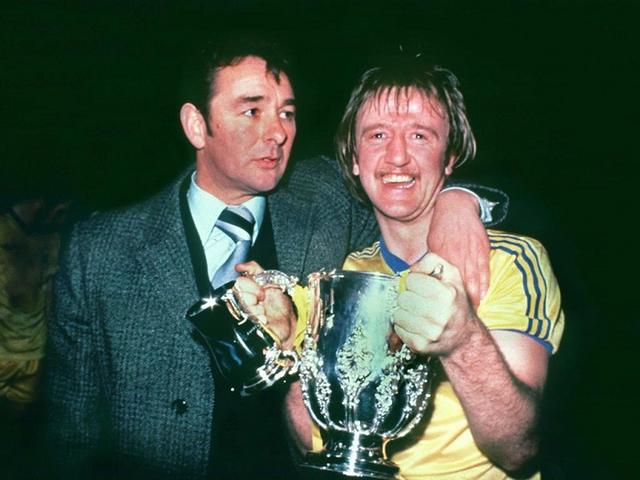 [Image: Brian-Clough-with-Nottingham-Forest-capt...ter-wi.jpg]