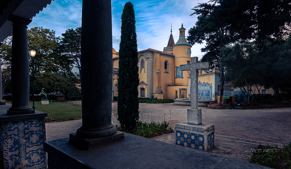 HIve-Bird-Park-Castle-08.jpg