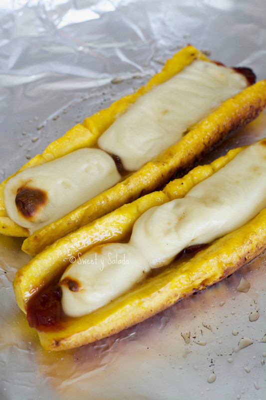 Plátano Maduro Con Queso Y Bocadillo