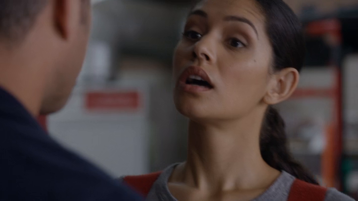 Chicago.Fire.S05E01.BDRip.X264-REWARD-005