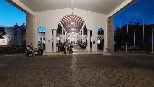 Hotel Iberostar Selection Ensenachos - Blogs de Cuba - DIA 1 - JEREZ-MADRID EN COCHE, SALA VIP, VUELO DE IDA Y LLEGADA AL HOTEL IBEROST (76)