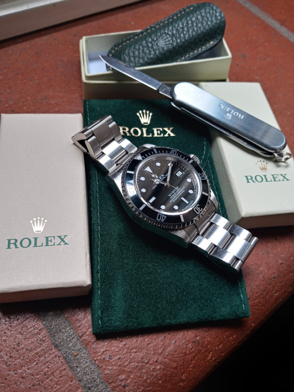 Une Rolex et un petit couteau IMG-20210421-WA0020