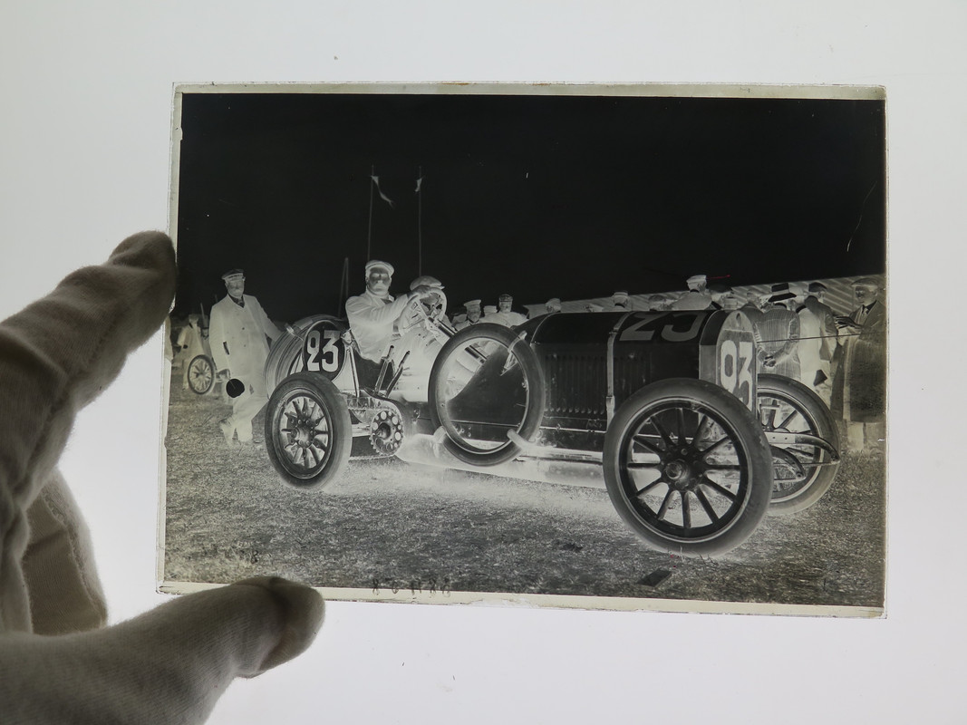 GPL BRANGER GLASS NEGS 2 300 X 10