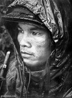 [Image: 51246-fsize-poncholinh.jpg]