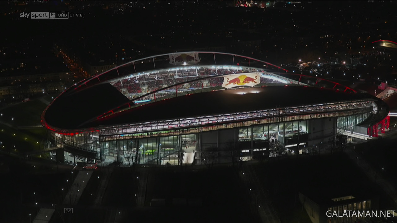 [Image: 12-16-18-15-02-VIP-DE-Sky-Bundesliga-UHD...06-873.jpg]