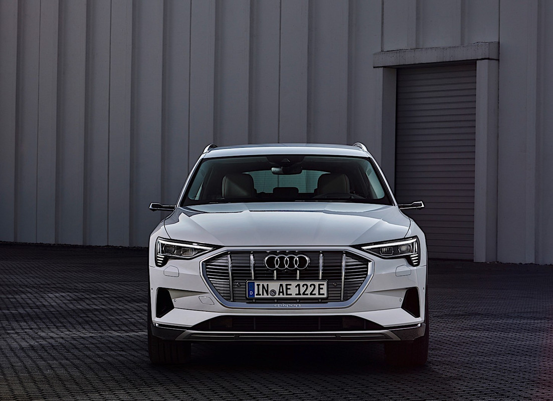 Audi e-tron 50  (9)