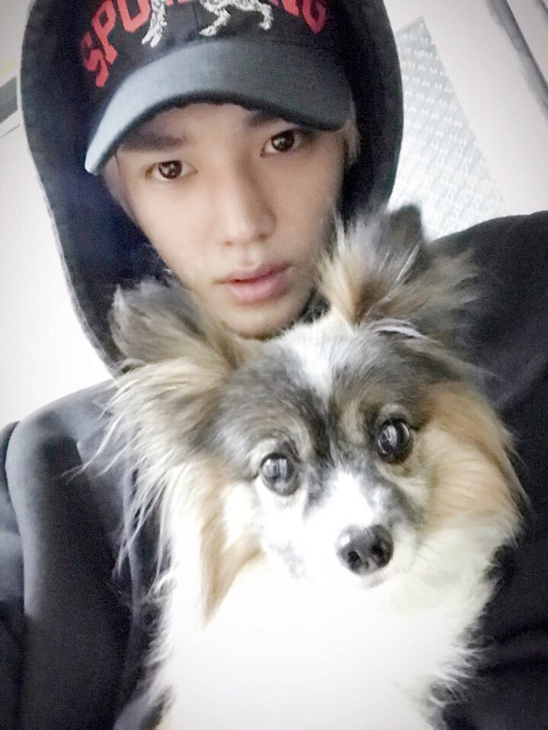 DLxeLF_U8AAd5bW