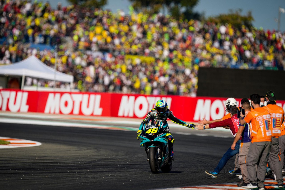 Валентино Росси официально получил статус MotoGP Legend