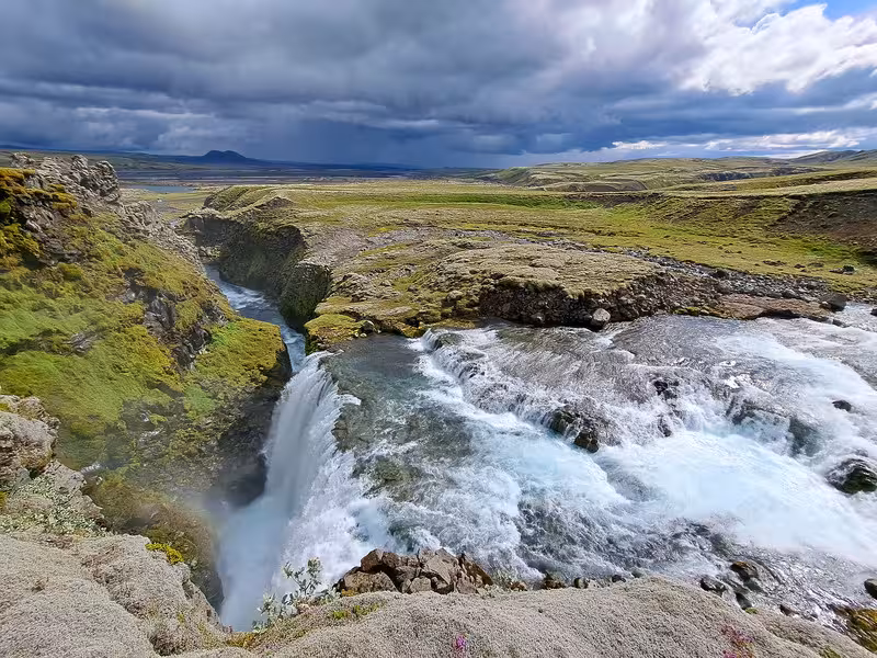 30/06/2025 VUELTA A LAS TIERRAS ALTAS,TREKKING A HULDUFOSS,CAÑON FJADRÁRGLJUFR.. - 2º VIAJE A LA TIERRA DEL HIELO Y FUEGO DE 21 DIAS (en construcción) (31)