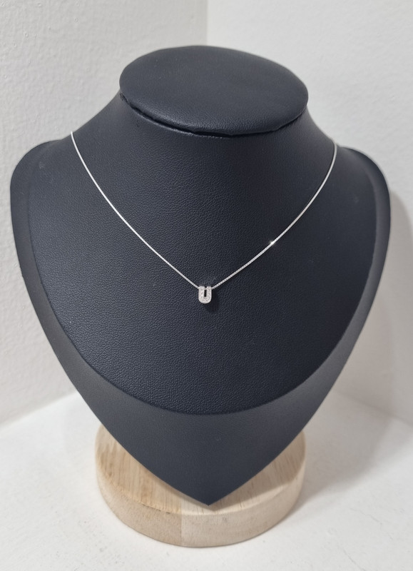 Cadena de inicial U #00024