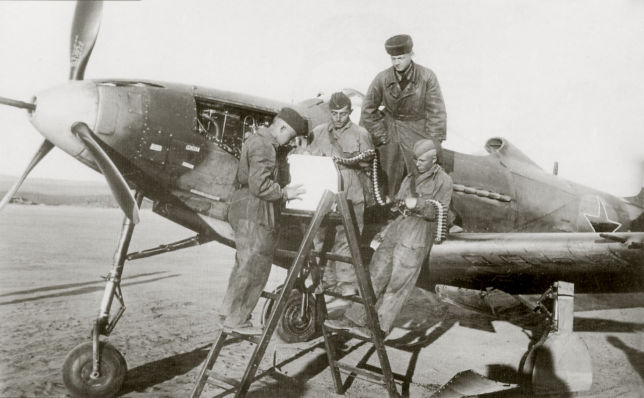 Bell-P-39-Airacobra-19GvIAP-258IAD-VM-Gabrinets-Karelian-Front-1943-02