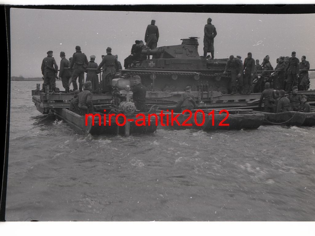 Panzer, Flussüberquerung mit Flossfähre, 6