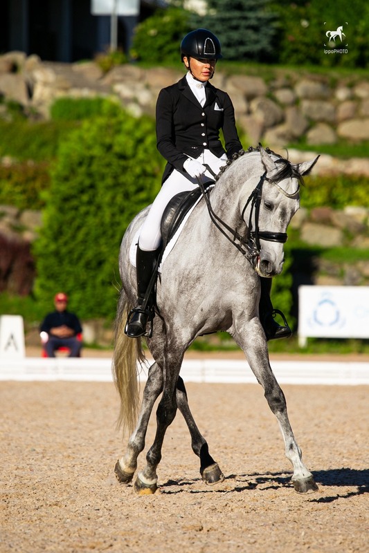 72C73F52-FE04-42F0-933E-F8AAE8CE93CC