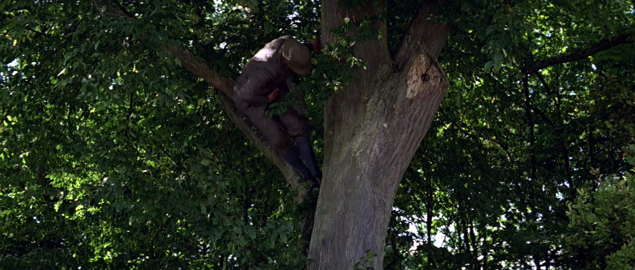 Moonraker-1979-Blu-Ray-Hindi-English-1080p-10bit-x265-HEVC-DDP-5-1-ESub-mkv-0001