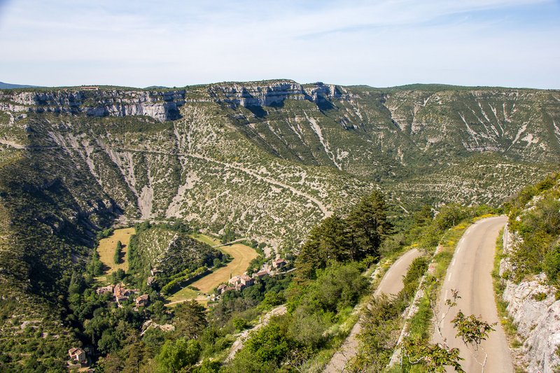 Rallye touristique Occitanie-Terres du Sud, 11-15 mai 2022 Cirque-de-Navacelles-1-of-9