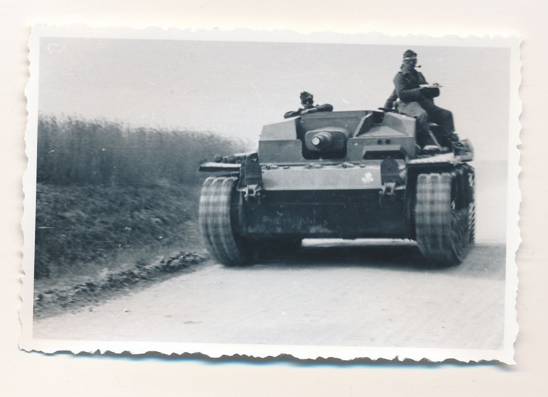 WWII PHOTO STURMGESCHÜTZ