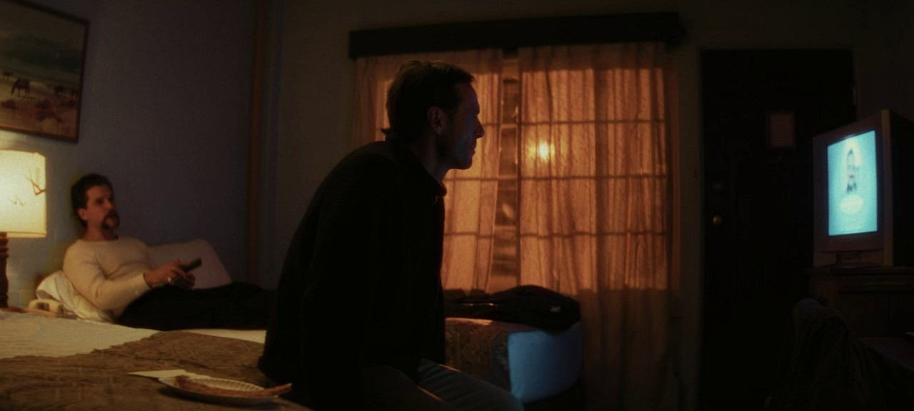 Blood-for-Dust-2024-AMZN-WEB-DL-Hindi-English-720p-AVC-DDP-2-0-ESub-mkv-0004