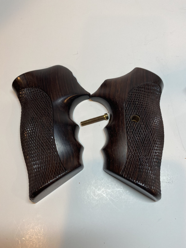 35274E67-6A28-4BBD-A7EA-776EE8A8473E