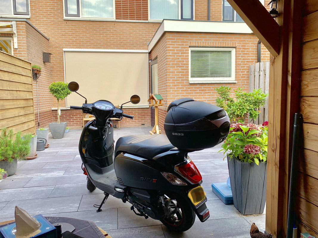 F90C1373-D66D-4F64-B046-64960C7AF2EB