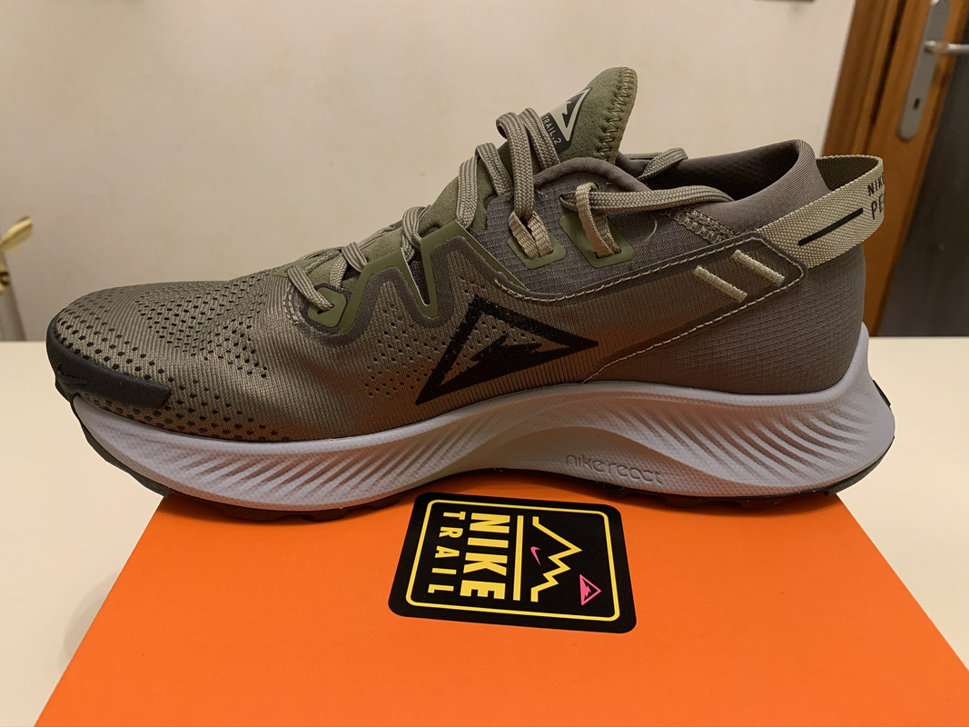 9A9EF686-38E4-4FC0-805A-75F31A0DD125