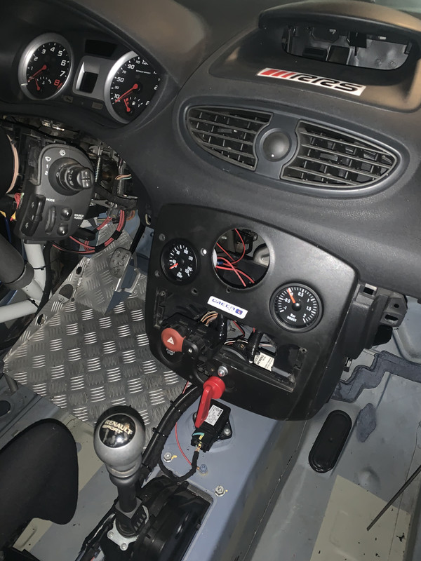 FB02319E-8DA0-4484-8B4F-60841938E18C