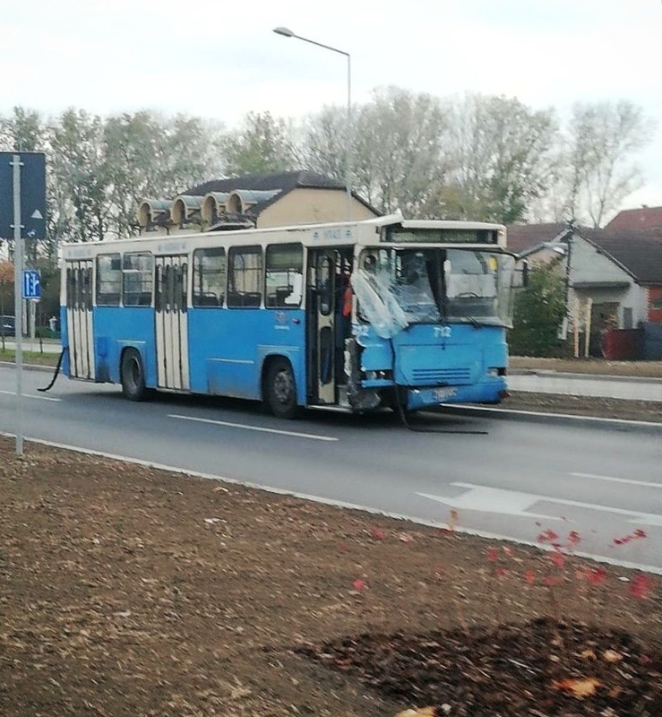Volvo B10M / Neobus 405G (1997/07) #712 - Saobraćajna nesreća