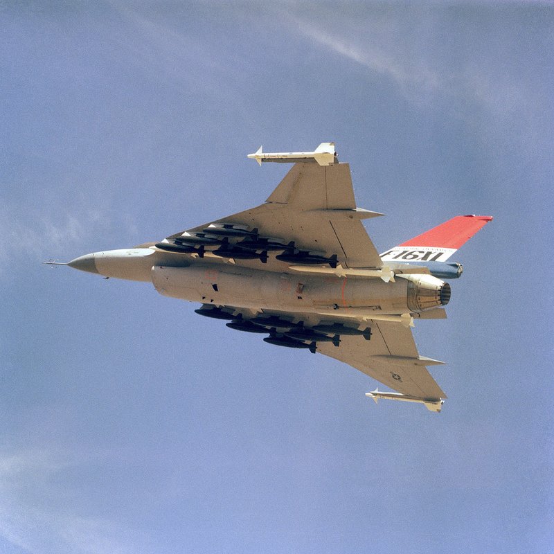 F-16-XL-loaded-with-500lb-bombs.jpg
