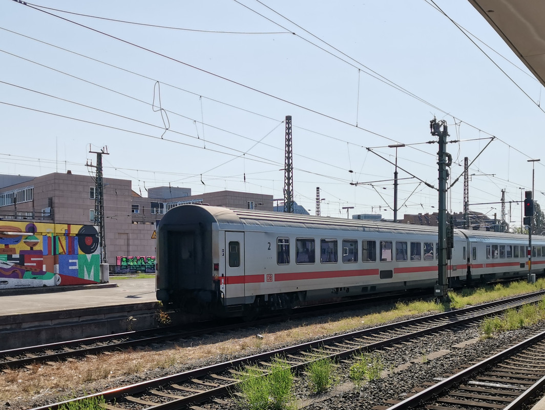 https://i.postimg.cc/tRNdN7VW/24-250603-047-Hannover-IC-141-Bpmmdz285-84-91-902-5.jpg