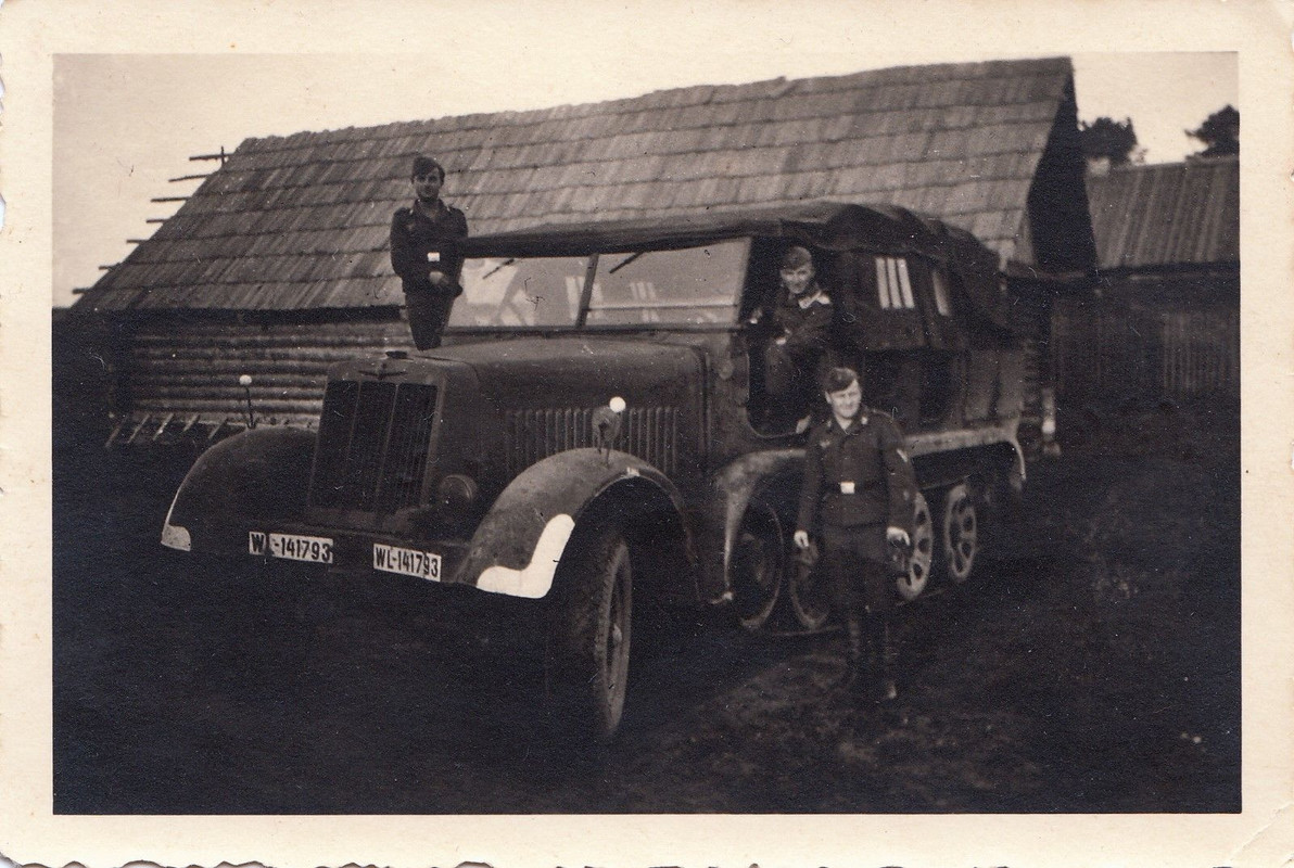 Wehrmacht Rußland schwere Halbkette Zugmaschine 