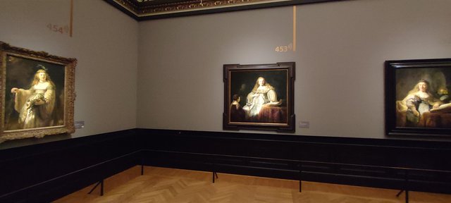 El Beso de Klimt, el soberbio Kunsthistorisches Museum y el Prater - Viena - Bratislava - Praga, Navidad 2024 (23)
