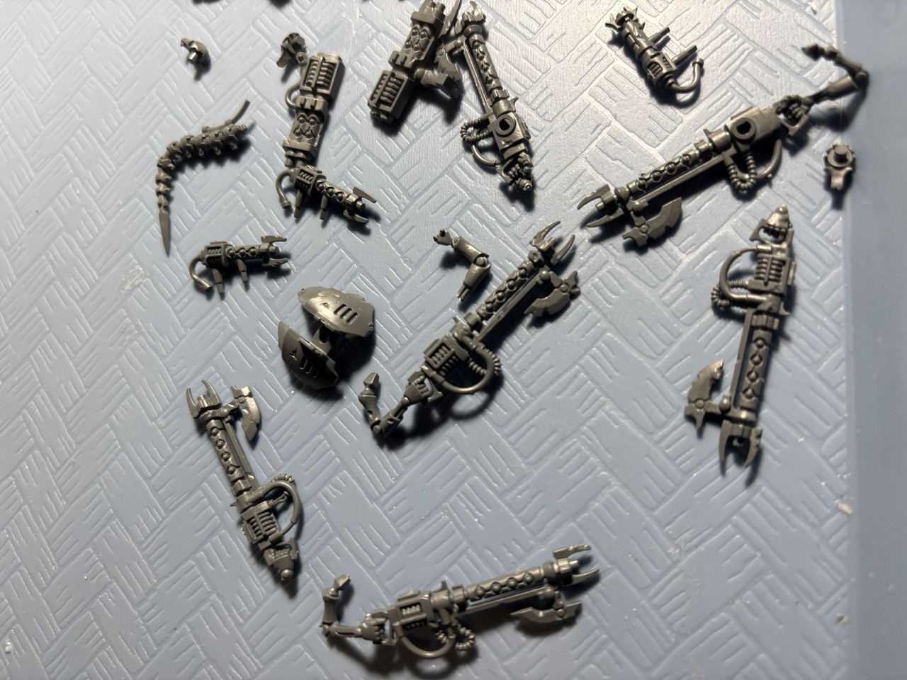 Necrons Assorted Bits from Tomb World Box 03