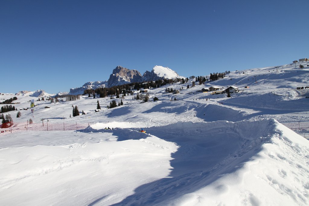 DOLOMITAS: NIEVE Y MERCADOS NAVIDEÑOS EN NOCHEVIEJA - Blogs de Italia - ALPE DI SIUSI- MERANO: TERMAS Y MANZANAS (1)