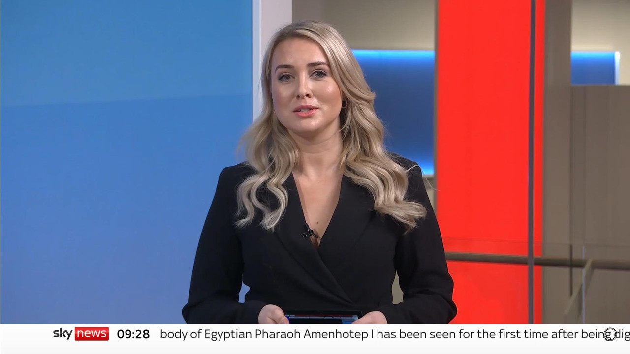 12.28 - 09.00.00 - Sky News Breakfast. Bringing people the latest new....ts_snapshot_30.00_[2021.12.