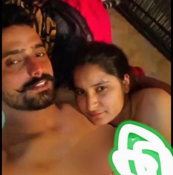 Punjabi couple hot mms leaked kissing with boyfriend full nude !!