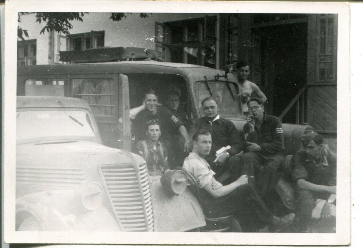 Orig.Foto LKW Bus und Auto PKW Kübelwagen Luftwa