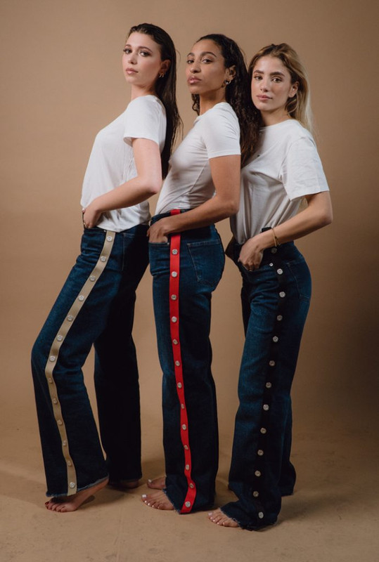 Skydra, i jeans sostenibili dalla banda intercambiabile Skydra, i jeans sostenibili dalla banda intercambiabile