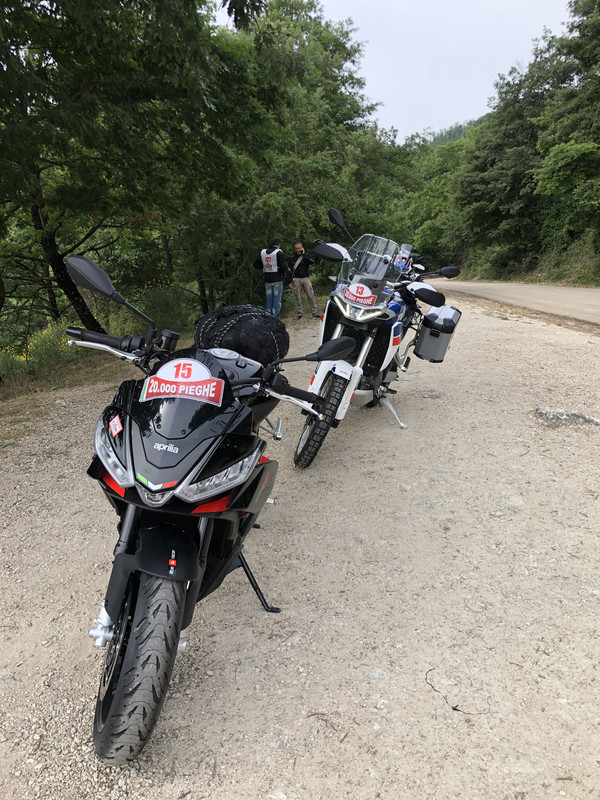 76247955-A786-4085-AA0F-A496581C59CE