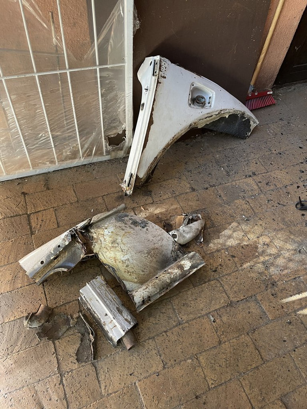 3C9AAC53-5C9B-4D12-95BD-7087CB302D61