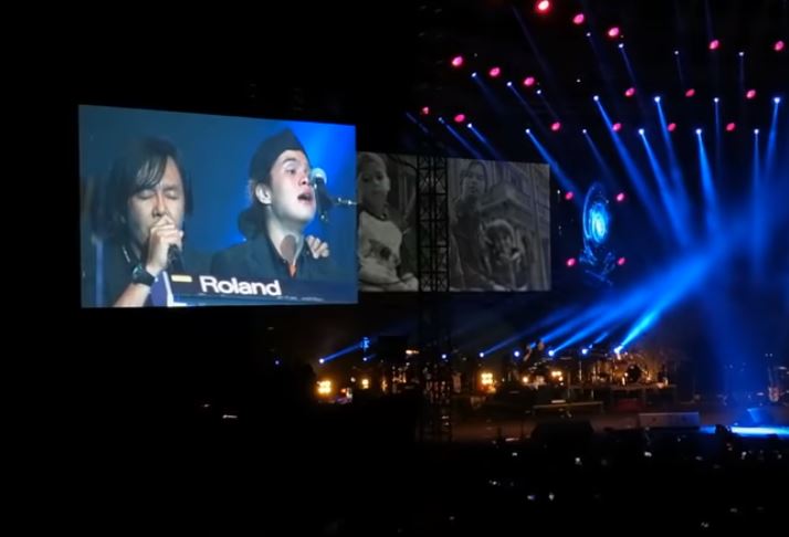 Dul Jaelani menangis di Konser Dewa 19, Malaysia (YouTube/Suhairi abu samah)