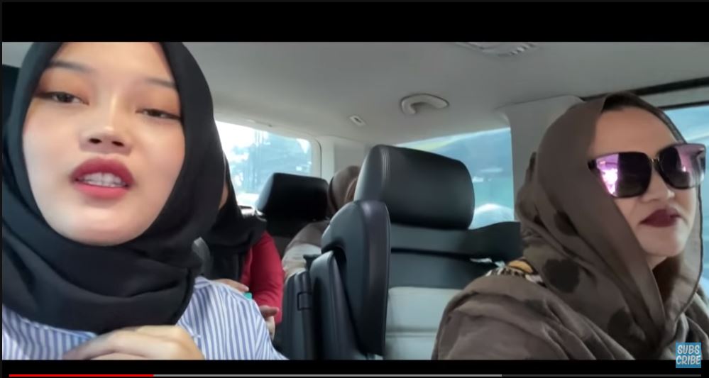 Putri Delina dan Lina