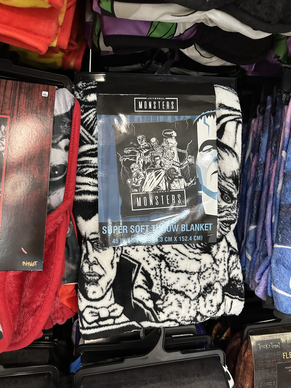 2022 Spirit Halloween UM throw blanket