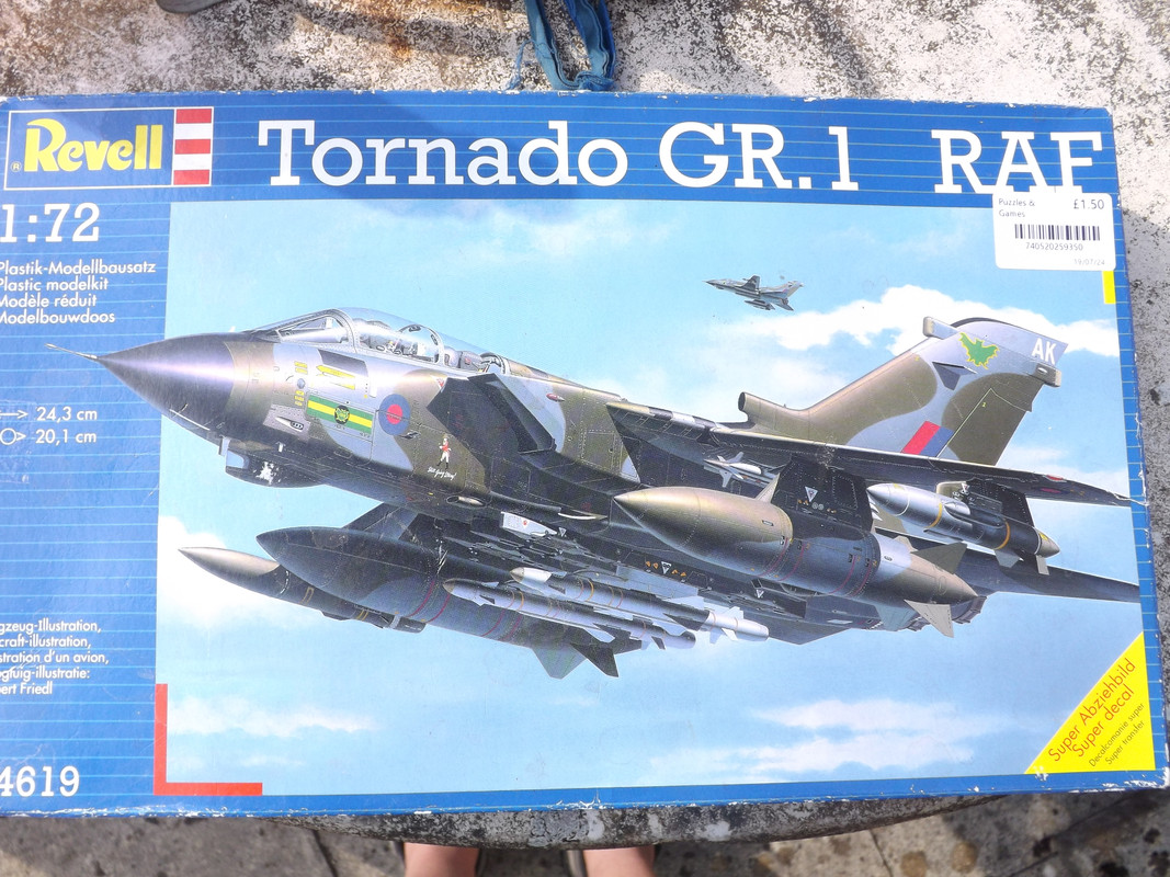 Revell_TornadoGR1.jpg