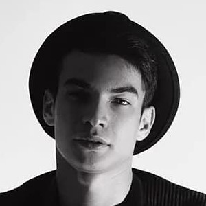 guy-jacket-skin-in-hat-black-clothes-whi