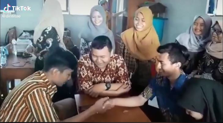 Viral murid SMA ujian praktik akad nikah